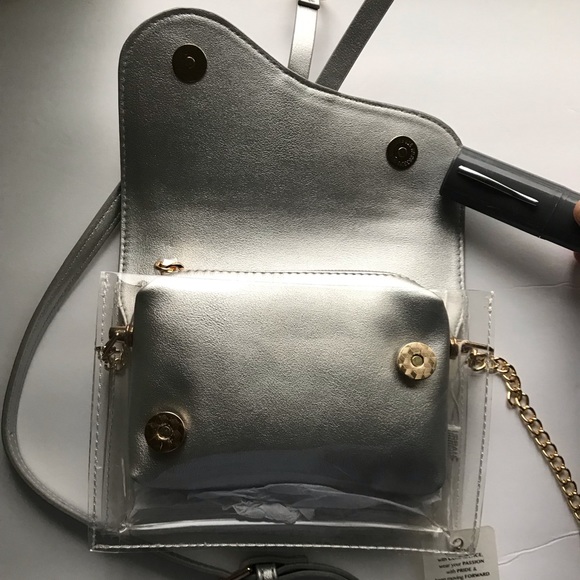 Urban Expression Clear and Silver Crossbody Bag - Picture 7 of 15